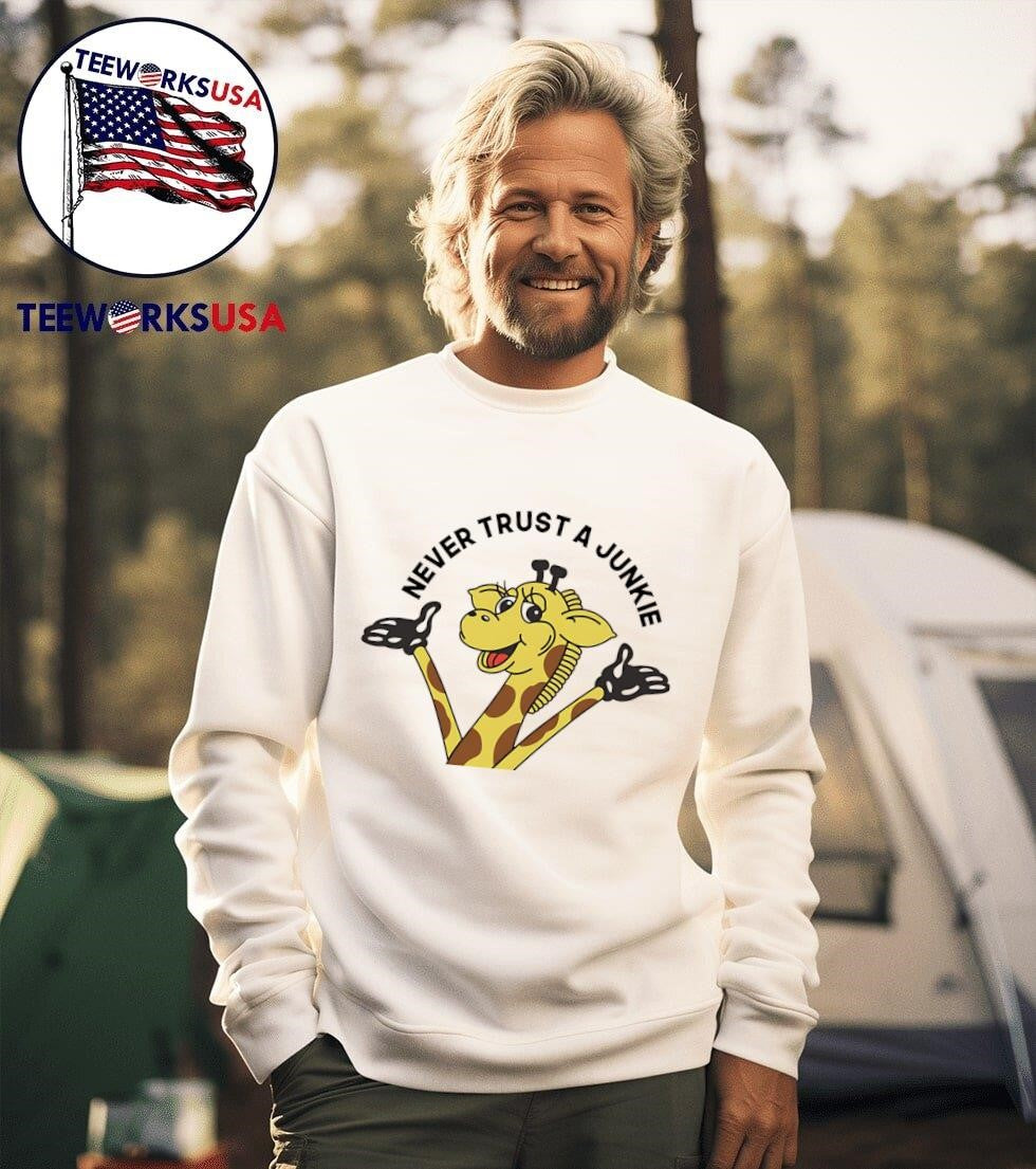 Giraffe never trust a junkie - Adult & Kids T-Shirts, Sweatshirts & Hoodies apparel design preview 3