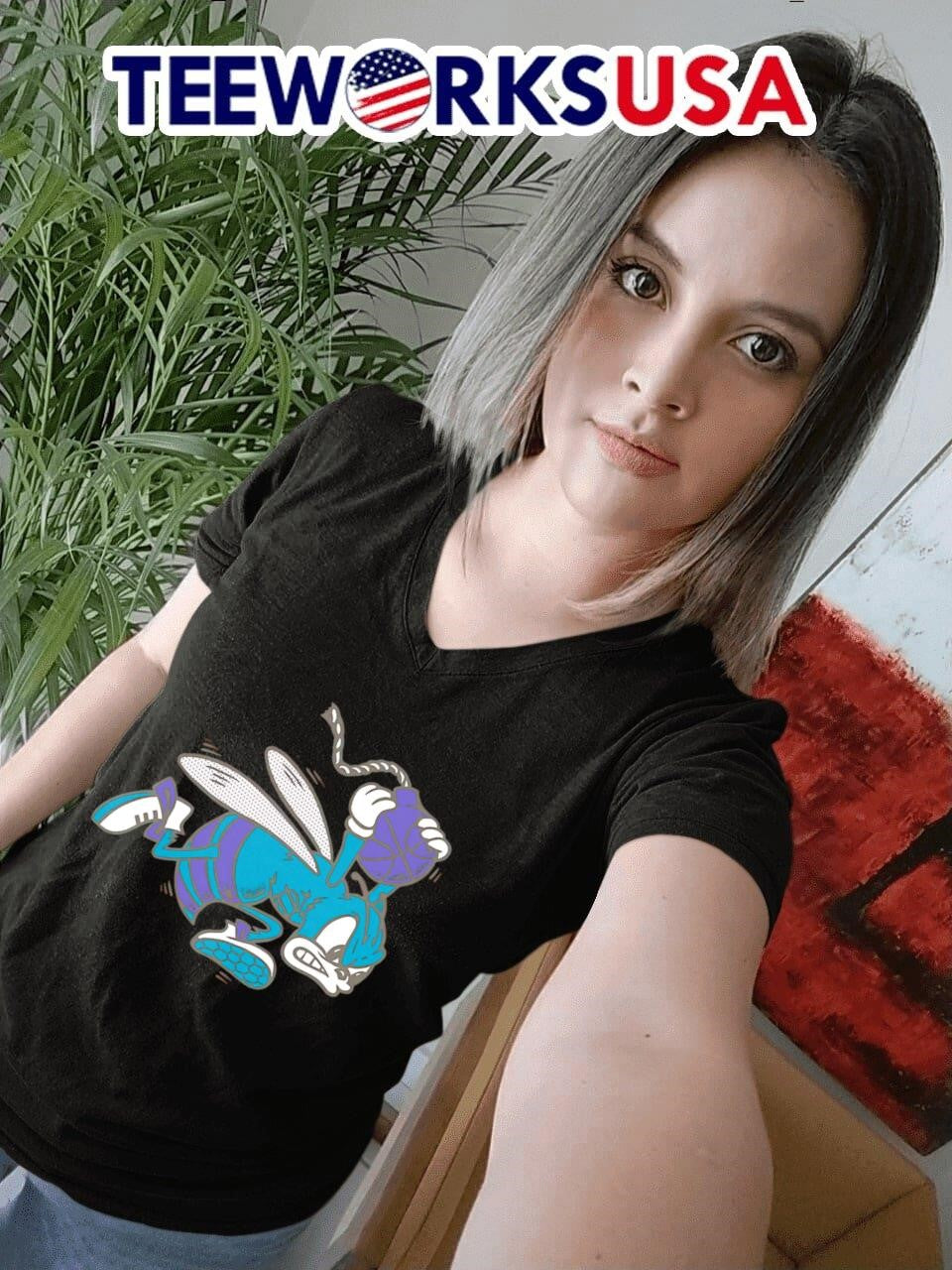 Hornet holding bomb retro - Adult & Kids T-Shirts, Sweatshirts & Hoodies apparel design preview 7