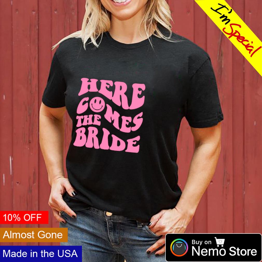 Here comes the bride retro smiley face - Adult & Kids T-Shirts, Sweatshirts & Hoodies apparel design preview 3