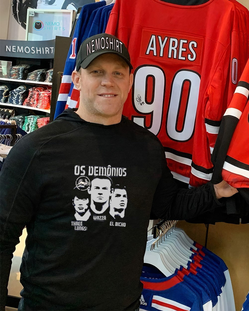 United Os Demônios Three Lungs Wazza El Bicho - Adult & Kids T-Shirts, Sweatshirts & Hoodies apparel design preview 2