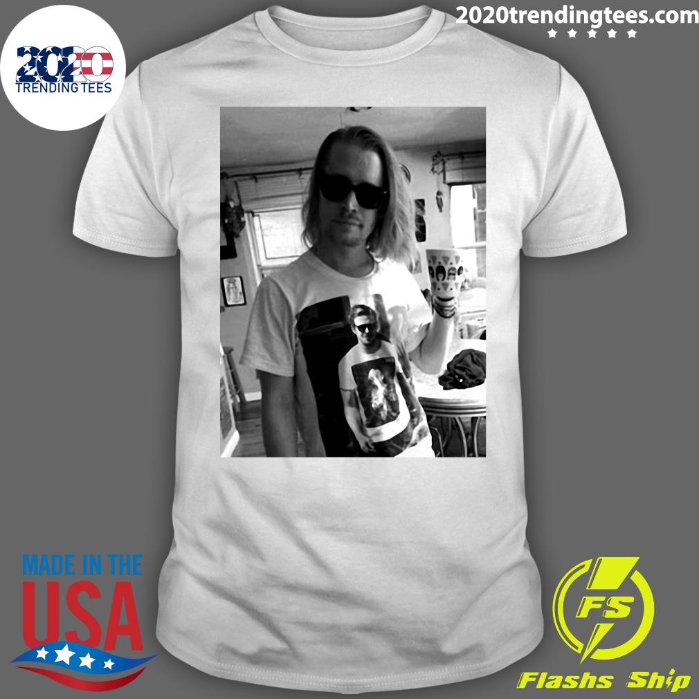 Ryan Gosling Macaulay Culkin Gift - Adult & Kids T-Shirts, Sweatshirts & Hoodies apparel design preview 1