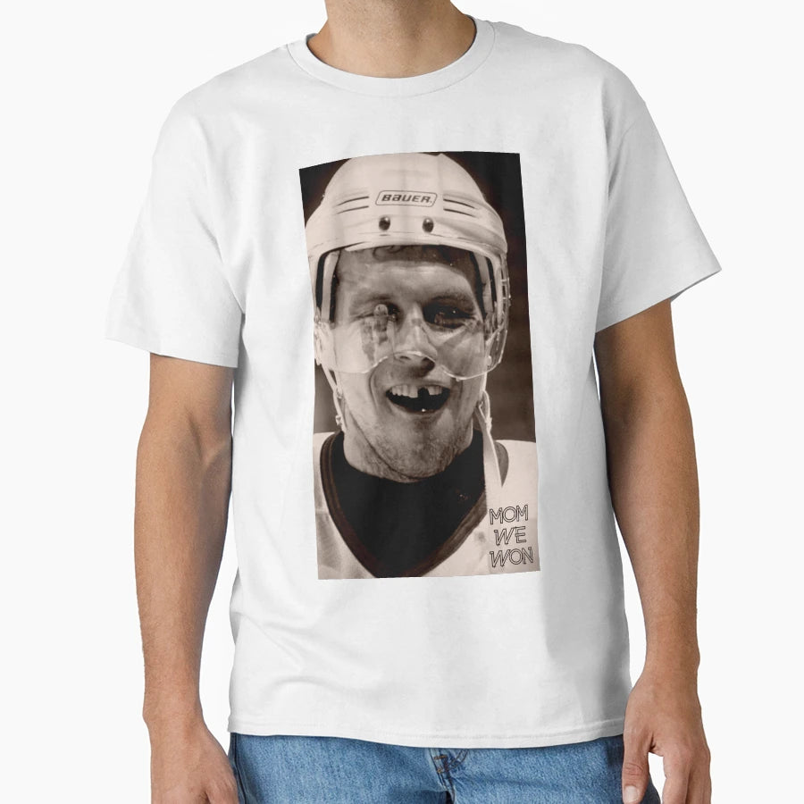 Mom We Won Hockey Art T-Shirt - Streetwear Style for Adults - T-Shirt, Sweatshirt, Hoodie