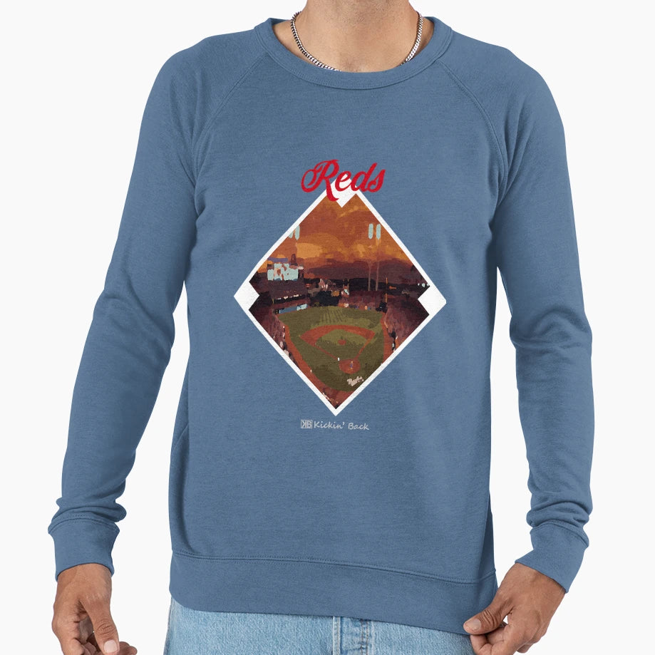 Cincinnati Reds Sweatshirt - Unique Graphic Unisex - T-Shirt, Sweatshirt, Hoodie