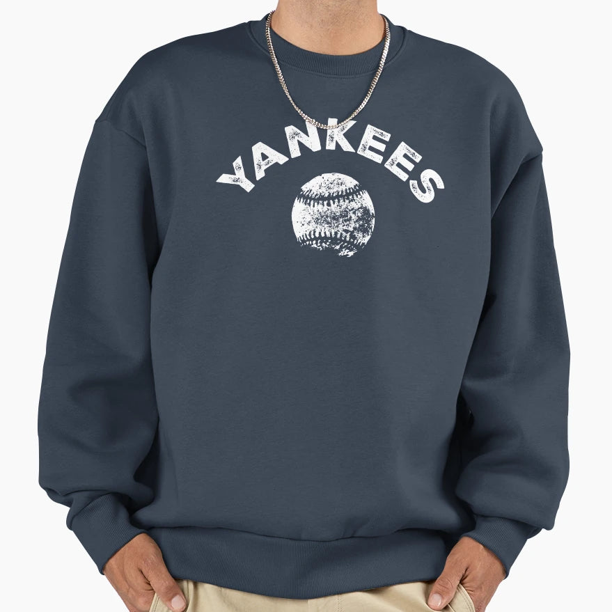 Yankees Sweatshirt - Graphic Print Men Women - T-Shirt, Sweatshirt, Hoodie