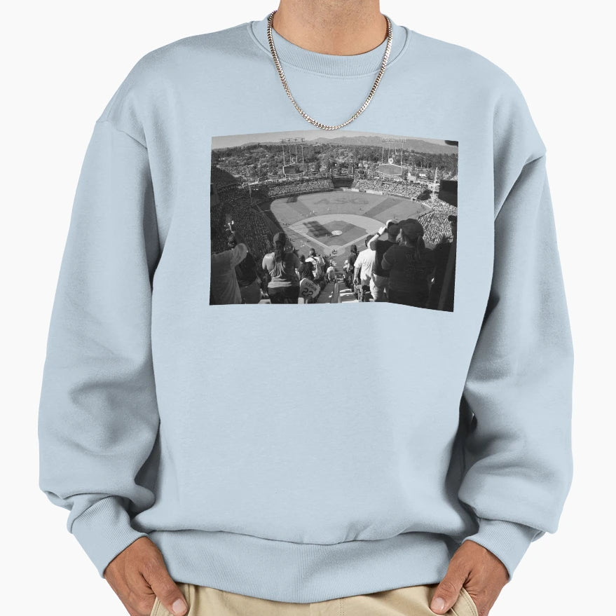 Fernando Valenzuela Ceremonial Sweatshirt - Streetwear Style for Adults - T-Shirt, Sweatshirt, Hoodie