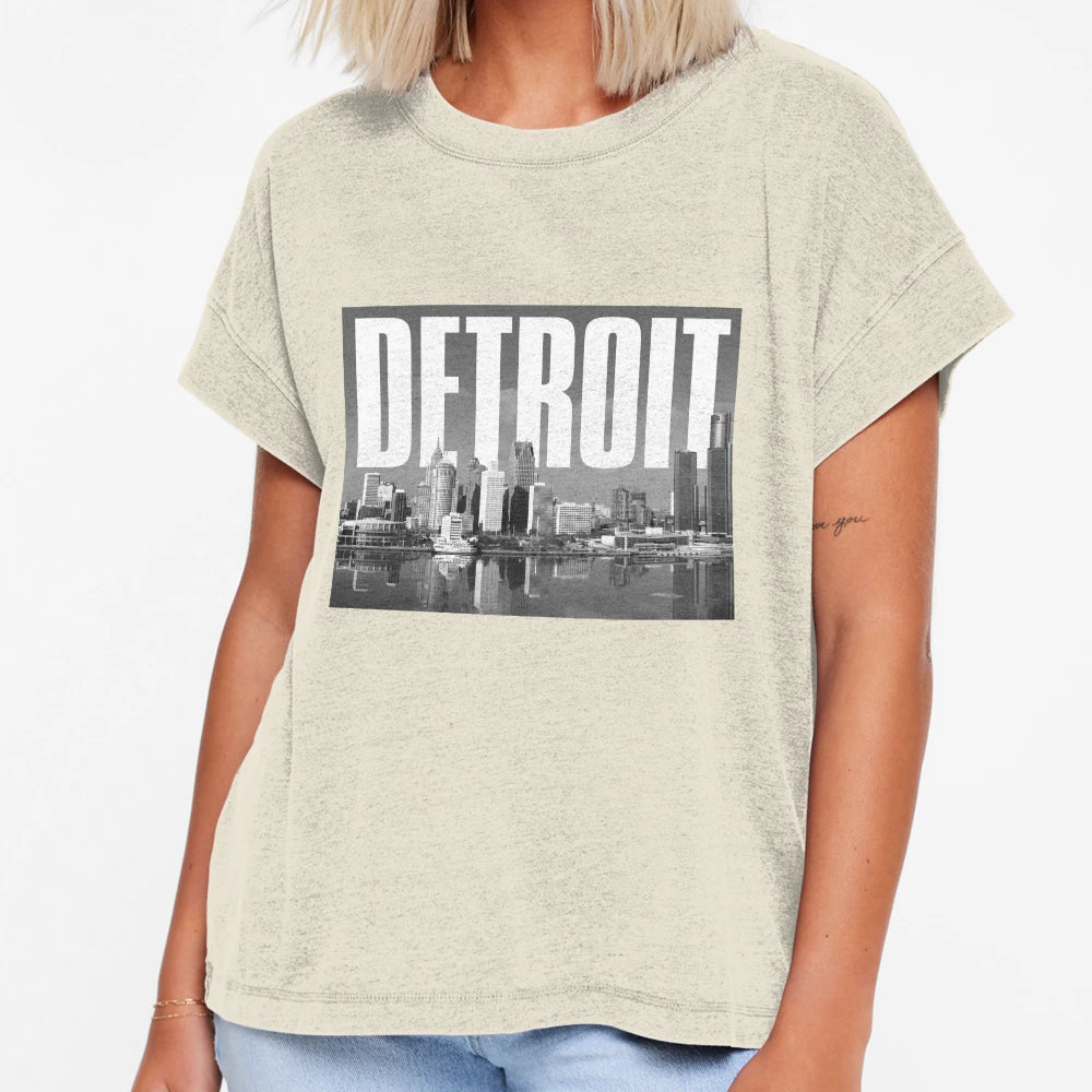 Detroit Cityscape T-Shirt - Streetwear Style Unisex - T-Shirt, Sweatshirt, Hoodie