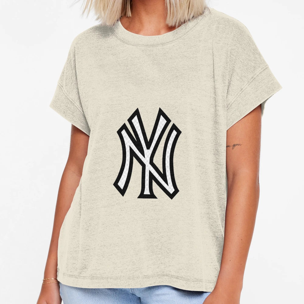 Yankis T-Shirt - Trendy Graphic Men Women - T-Shirt, Sweatshirt, Hoodie